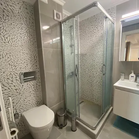 Nuba Luxury Front Sea View Apartament Mamaja